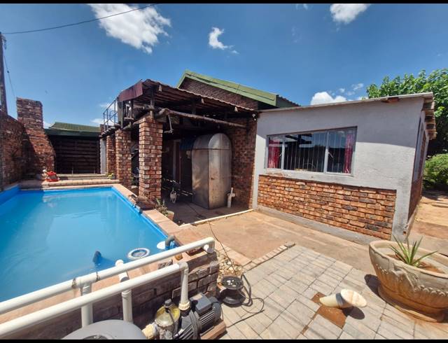 3 BEDROOM FREESTANDING FOR SALE IN DIBENG